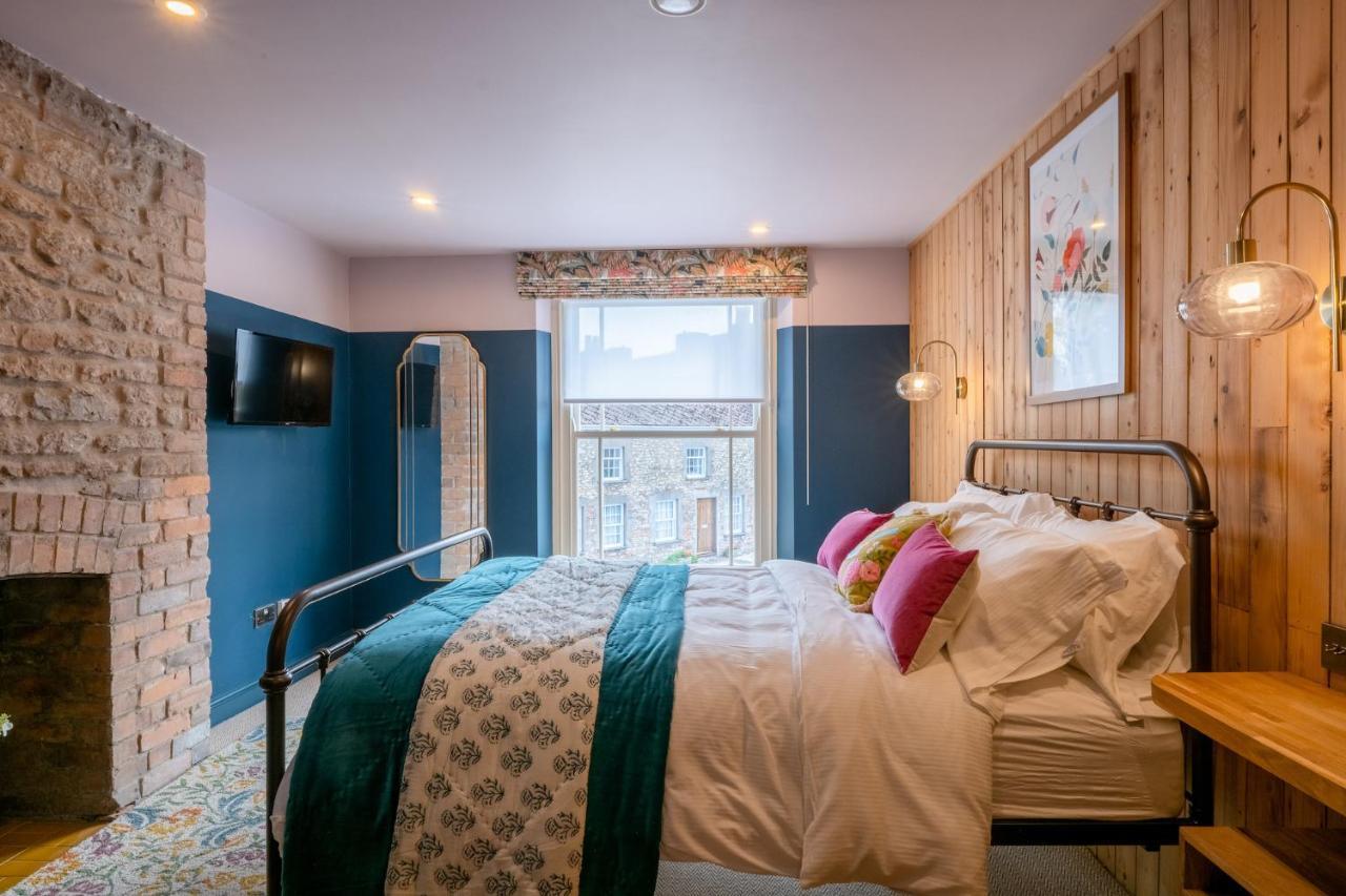 The Sheep And Penguin Hotel Wells Exterior foto